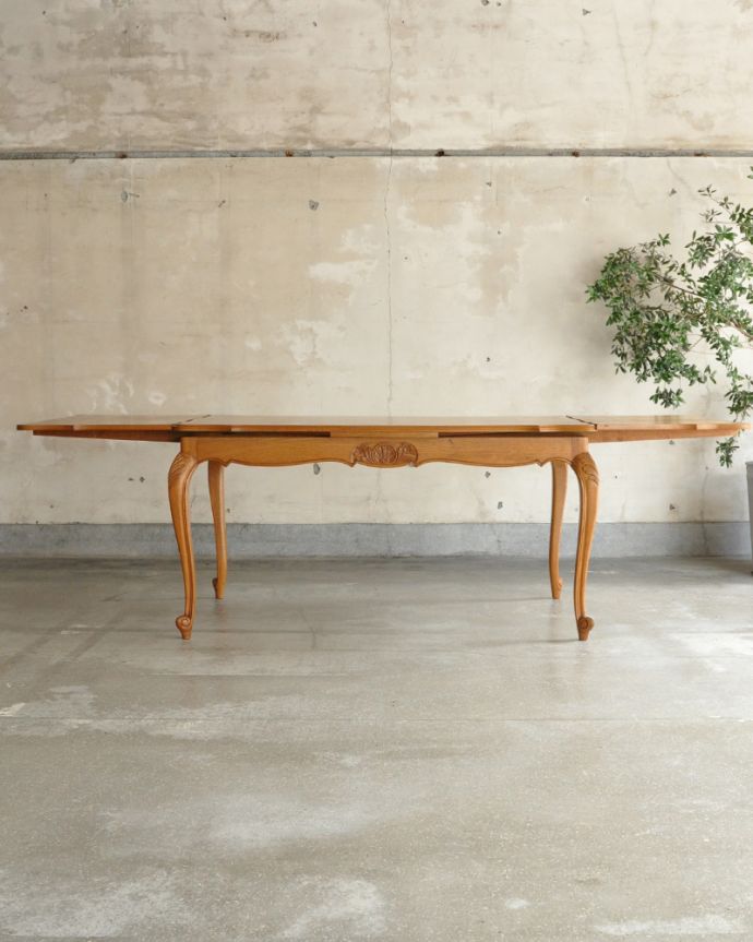 ロイドテーブル　アンティーク家具　フランスの美しいアンティーク家具、３WAYのドローリーフテーブル（伸張式ダイニングテーブル） 。もちろん常に広げたままの状態でもお使い頂けます。(j-1821-f)