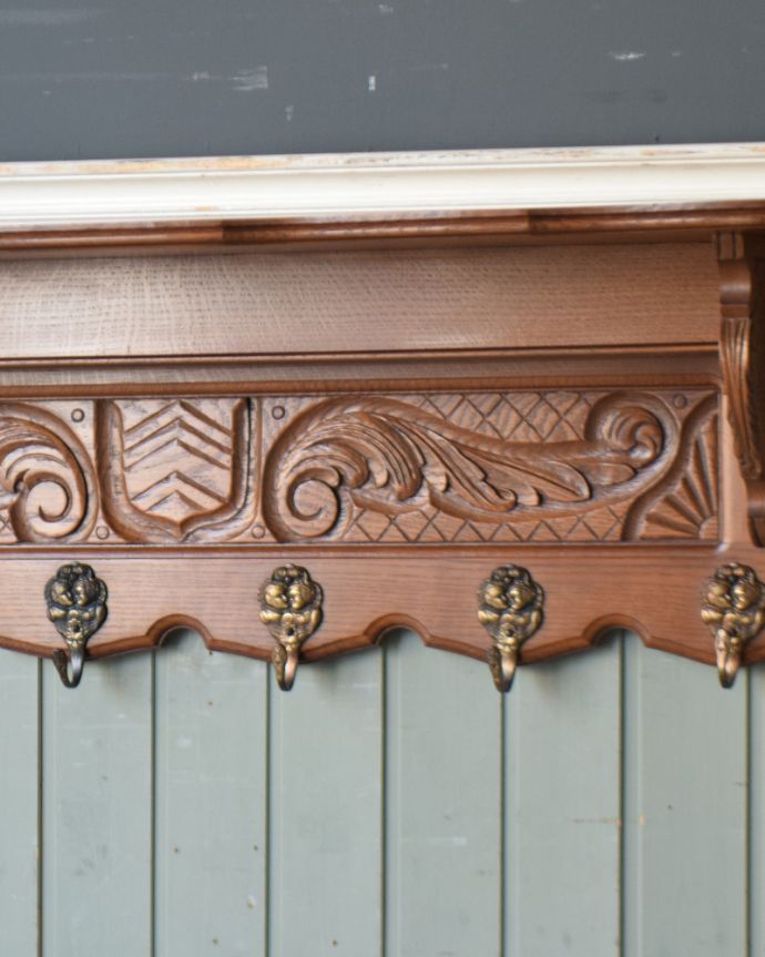 ウォールシェルフ・ウォールハンガー アンティーク家具 プロヴァンス香るフランスのアンティークウォールハンガー(壁付けシェルフ)。壁のオシャレを楽しみましょう空いている壁に取り付けるだけでなんだかワクワクしちゃう可愛らしさ。(j-1826-f)