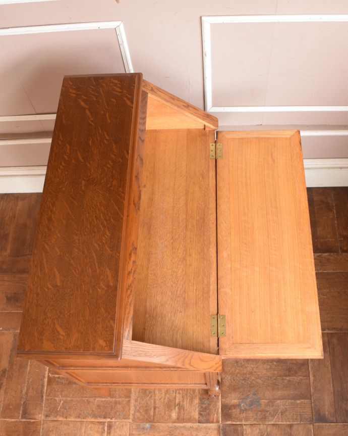 ビューロー　アンティーク家具　フランスの美しいアンティーク家具、南フランスの香り漂うビューロー（デスク）。天板もピカピカにお直ししました。(j-1915-f)