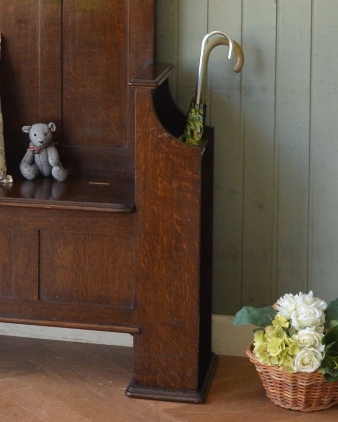 傘立てとして使うアンティーク家具