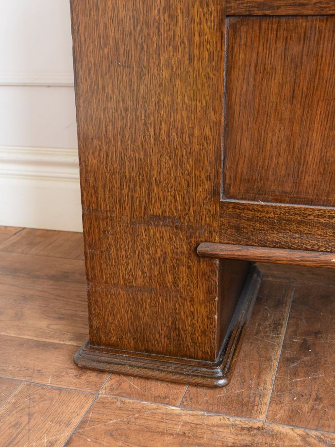 アンティーク家具の脚