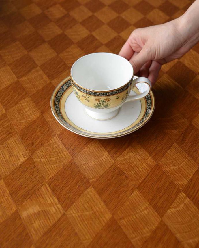 アンティークのテーブル アンティーク家具 フランスで見つけたアンティーク家具、3WAYのドローリーフテーブル(伸張式ダイニングテーブル)。美しい天板で、高級感があります。(j-2048-f)