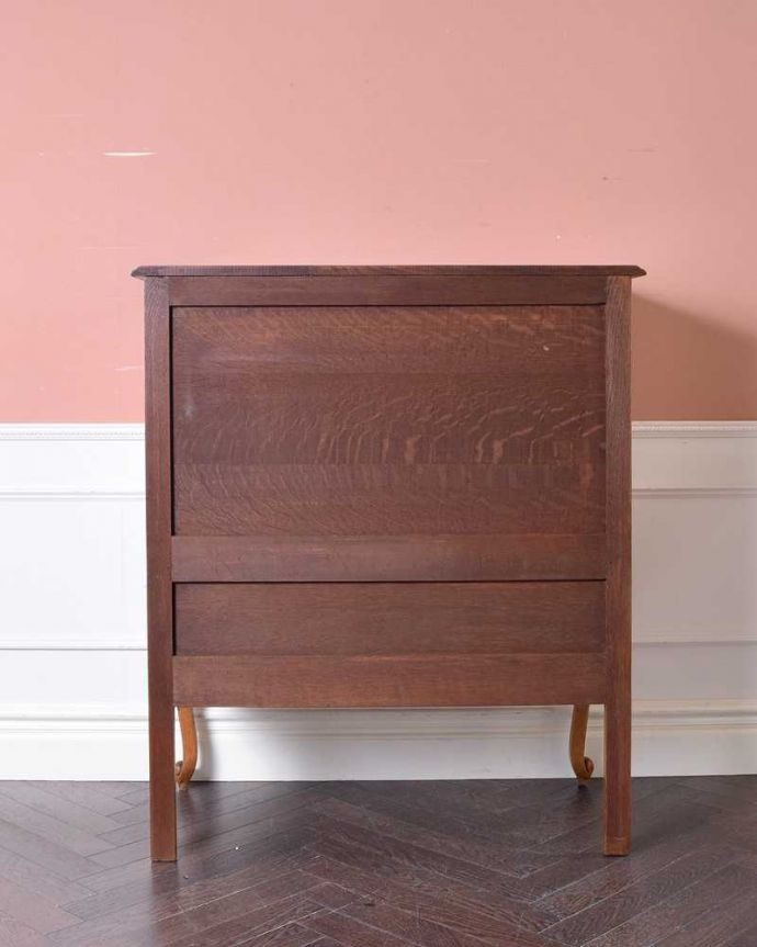 アンティークのキャビネット アンティーク家具 フランスらしい美しい彫が魅力のアンティークのキャビネット。後ろ姿も見て下さい。(j-2066-f)