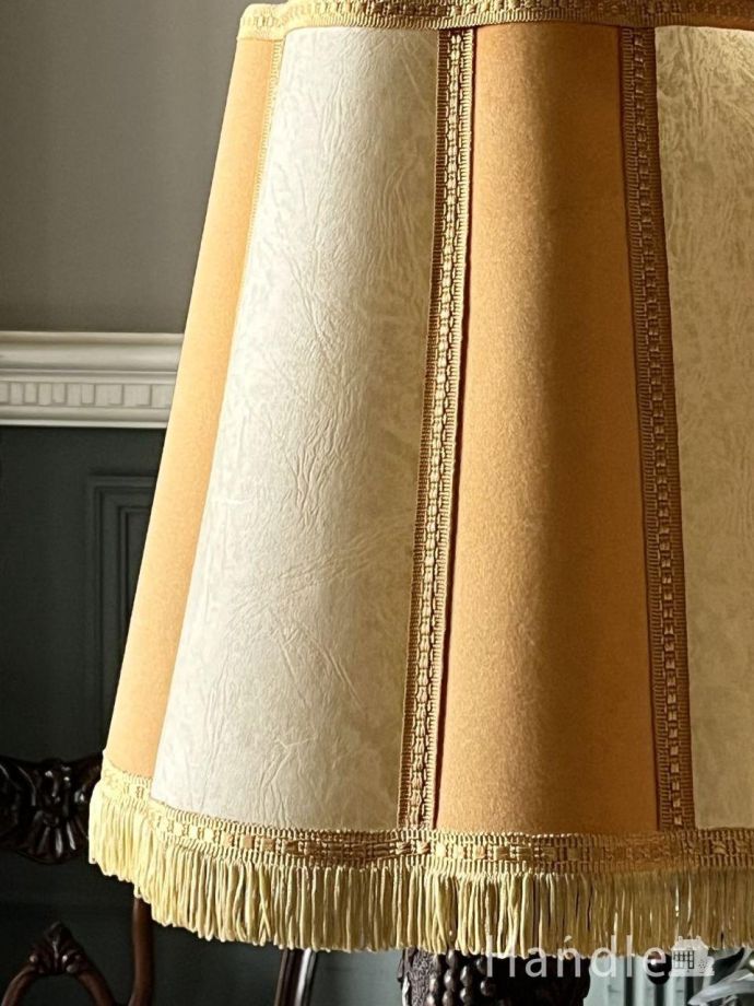 テーブルランプのオリジナルシェード