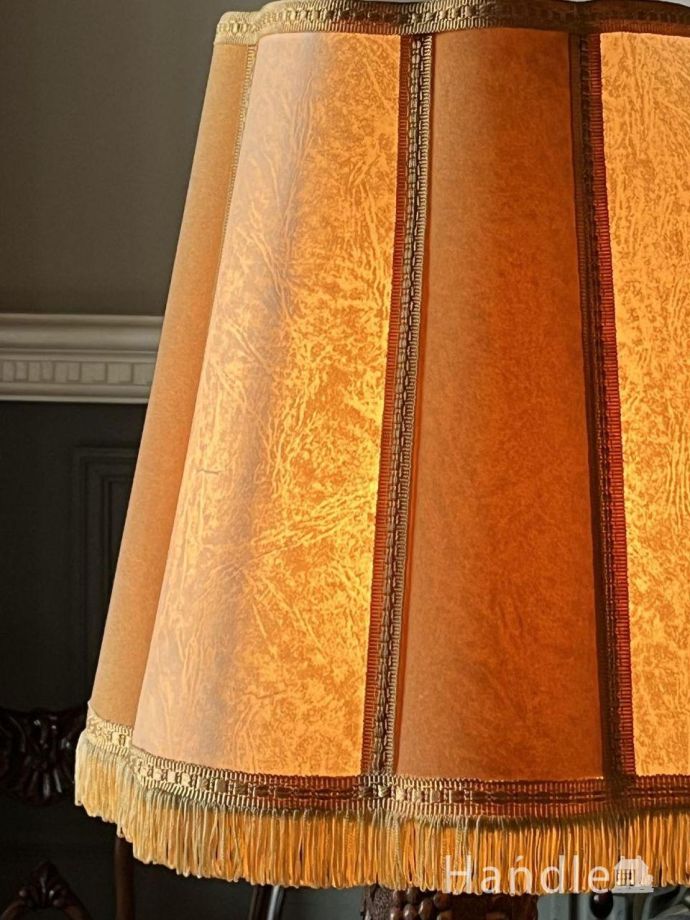 大切に使い続けられたオリジナルのシェード