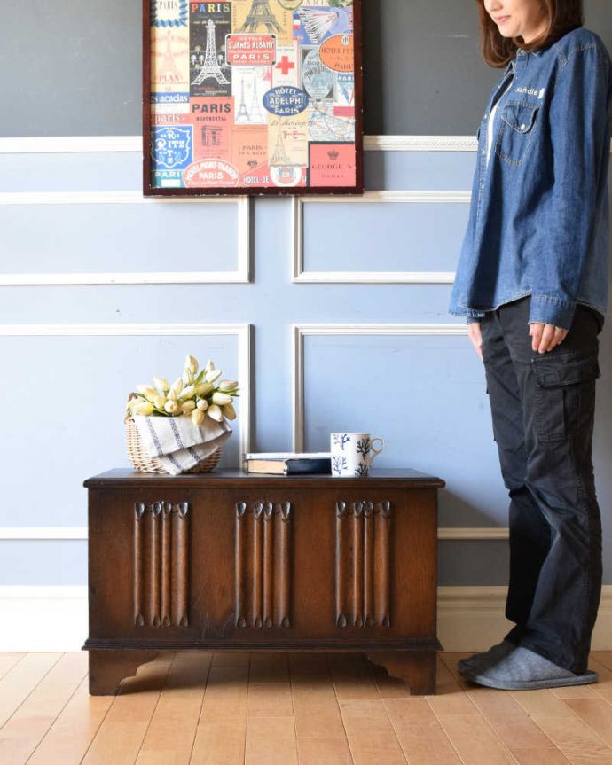 ブランケットボックス・収納ボックス　アンティーク家具　収納しながらベンチやテーブルにもなる便利なアンティーク家具、コンパクトサイズのコファ。いろんな場所で便利に使えるアンティーク家具の中で一番基本となるブランケットボックス。(j-2091-f)