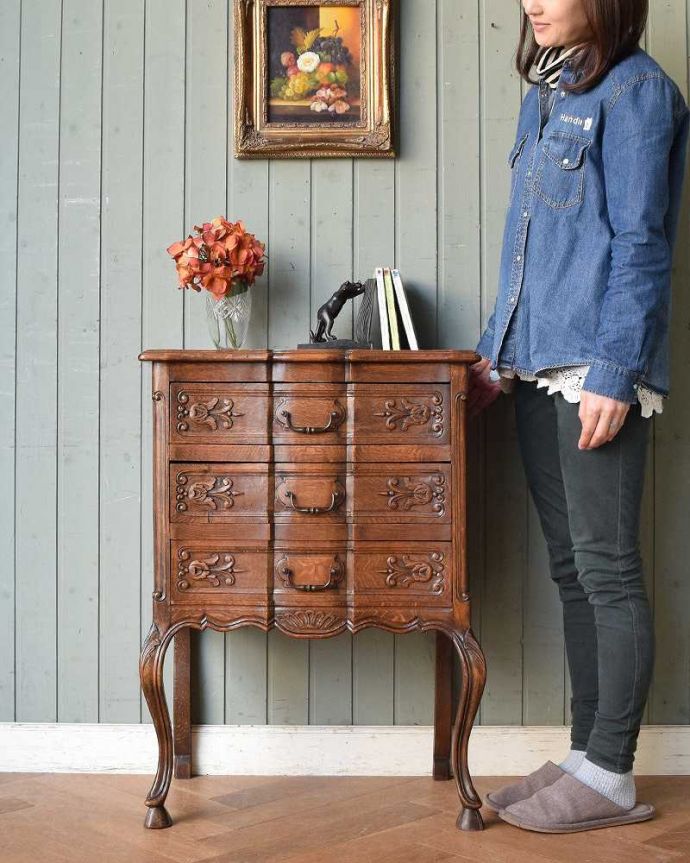 アンティークのチェスト　アンティーク家具　南仏スタイルの美しいアンティーク家具、使いやすいチェスト。美しい曲線美がフランスらしいんです。(j-2125-f)