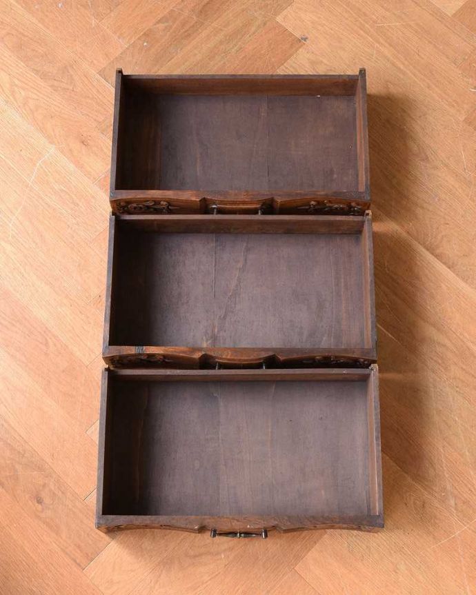 アンティークのチェスト　アンティーク家具　南仏スタイルの美しいアンティーク家具、使いやすいチェスト。実用的に使いましょう！アンティーク家具と言えども家具。(j-2125-f)