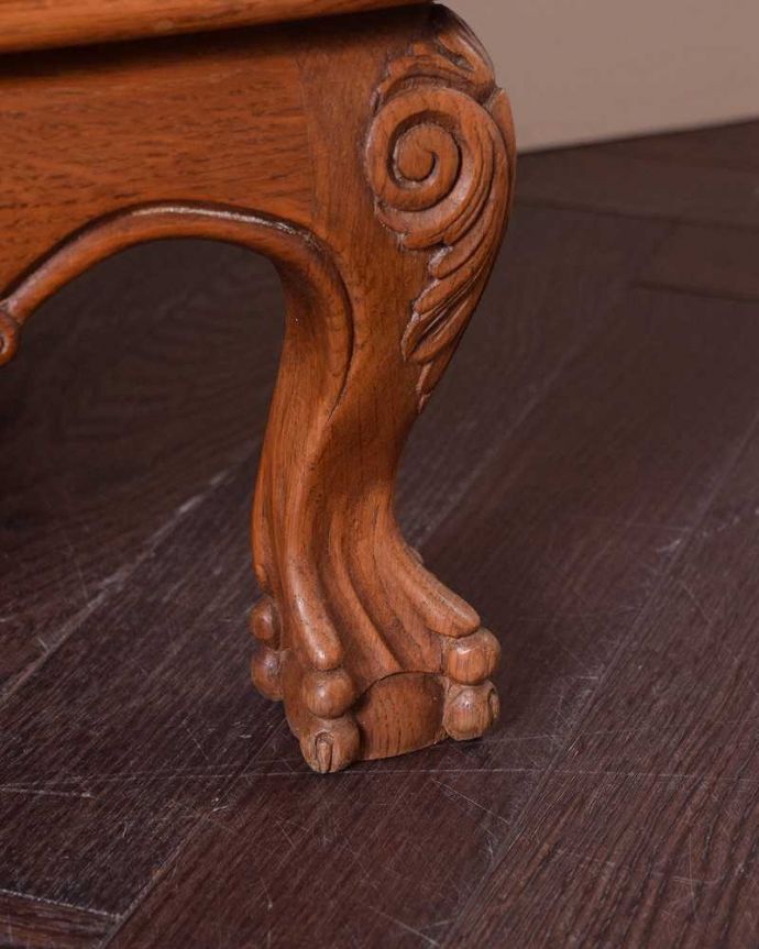 アンティークのチェスト　アンティーク家具　南仏スタイルのキレイなアンティーク家具、エレガントなフレンチチェスト。女性1人でラクラク運べちゃう仕掛けHandleのアンティークは、脚の裏にフェルトキーパーをお付けしています。(j-2145-f)