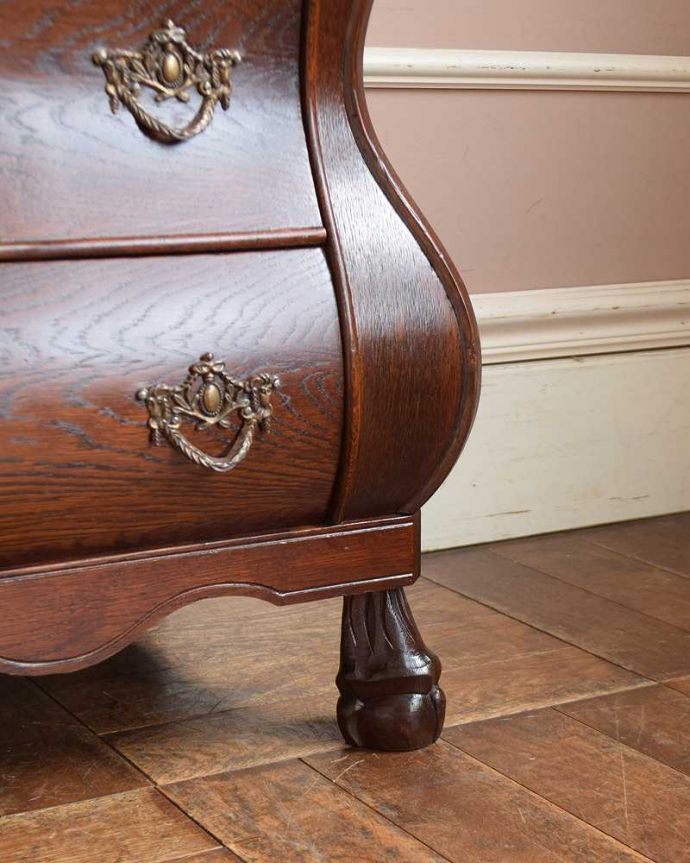 アンティークのチェスト　アンティーク家具　南仏プロヴァンスのアンティーク家具、大人色のアンティークチェスト（コモード）。女性1人でラクラク運べちゃう仕掛けHandleのアンティークは、脚の裏にフェルトキーパーをお付けしています。(j-2149-f)