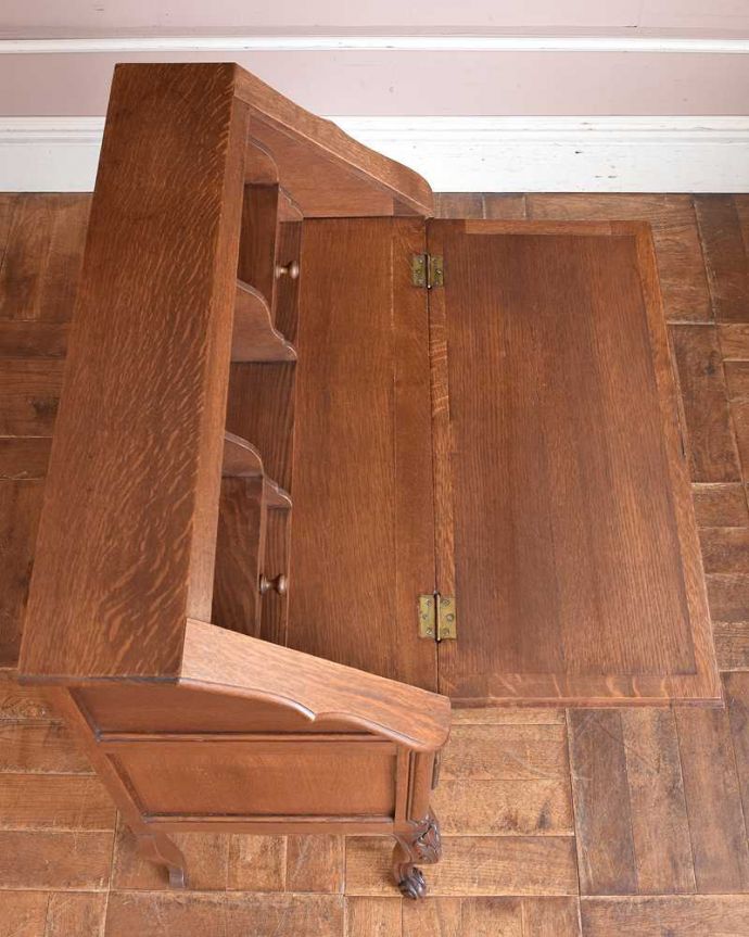 ビューロー　アンティーク家具　南フランスのアンティーク家具、優雅なフォルムのフレンチビューロー（デスク）。デスクの天板もキレイです気になるデスクの天板も専門の職人がキレイに仕上げました。(j-2189-f)