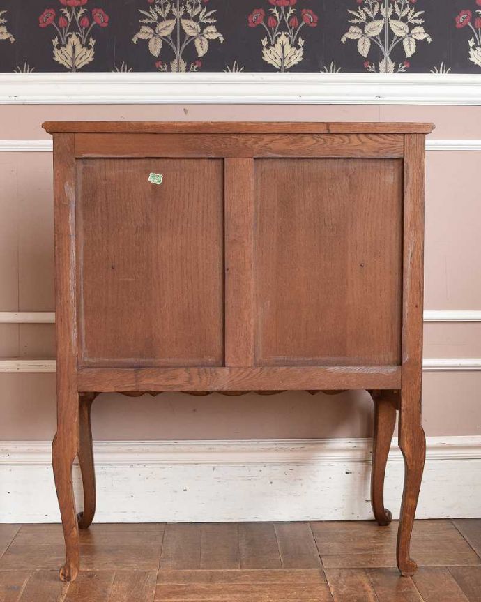 ビューロー　アンティーク家具　南フランスのアンティーク家具、優雅なフォルムのフレンチビューロー（デスク）。後ろ姿にもうっとりアンティークは新品ではないので経年変化によるキズはありますがしっかりお直しをしているので、安心してお使いください。(j-2189-f)