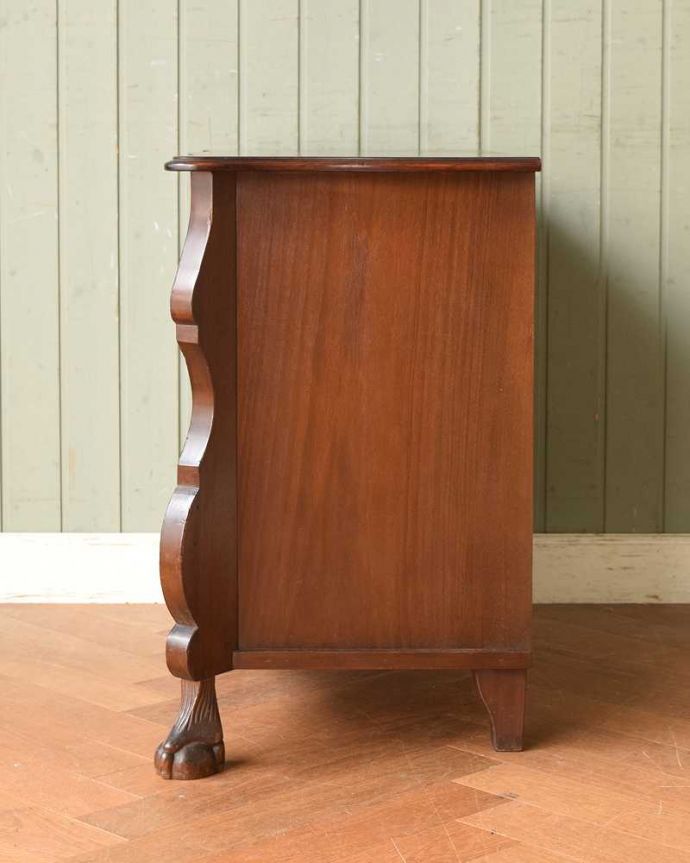 アンティークのチェスト アンティーク家具 アンティークのフレンチ輸入家具、木目もキレイな3段チェスト(コモード)。横から見てもステキ横から見るとこんな感じ。(j-2213-f)