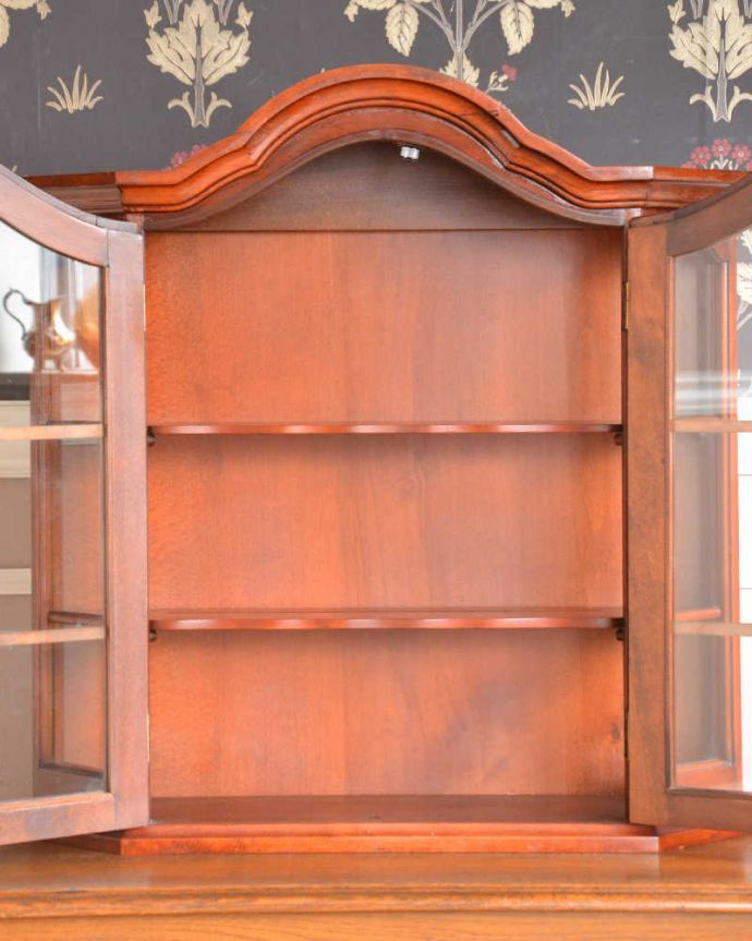 ウォールキャビネット　アンティーク家具　壁に掛ける小さなアンティーク家具、フランスのウォールキャビネット。扉を開けてみると、こんな感じです小さいからと言って、修復に妥協はしません！アンティークの風合いだけ残してキレイに修復してあります。(j-2221-f)