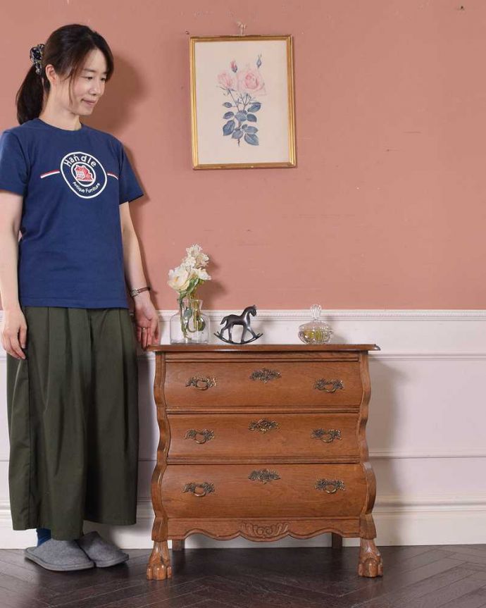 アンティークのチェスト アンティーク家具 フランス輸入のアンティーク家具、オーク材の小さな3段チェスト(コモード) 。美しい曲線美がフランスらしいんです。(j-2245-f)