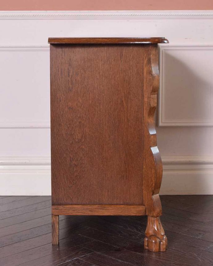 アンティークのチェスト アンティーク家具 フランス輸入のアンティーク家具、オーク材の小さな3段チェスト(コモード) 。横から見てもステキ横から見るとこんな感じ。(j-2245-f)