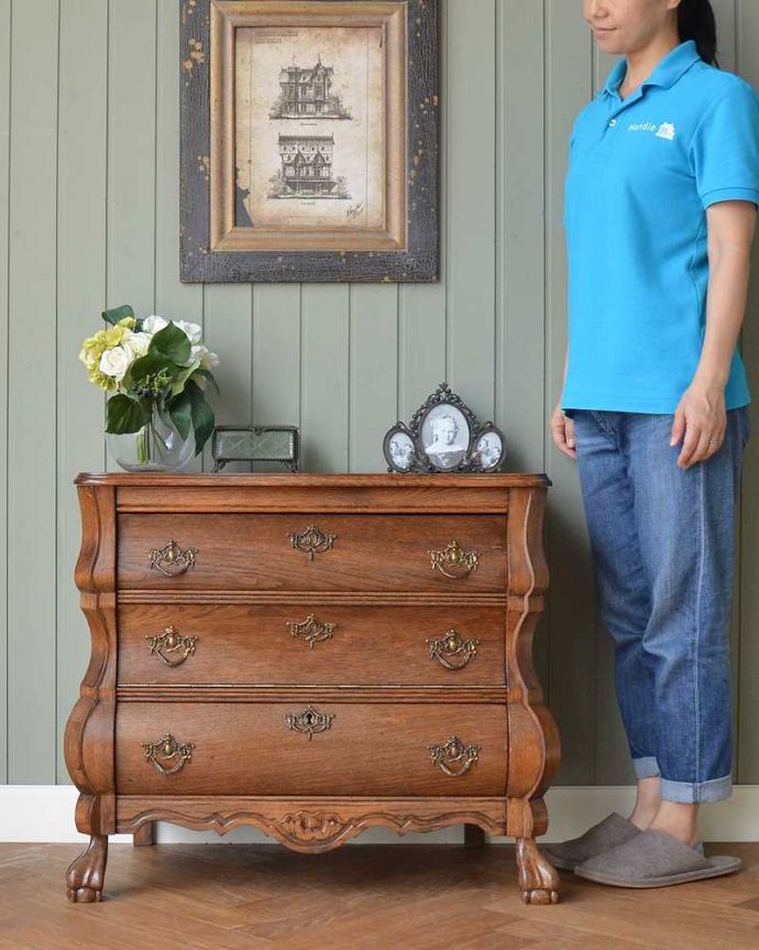 アンティークのチェスト アンティーク家具 南フランススタイルのアンティーク家具、大活躍してくれる珍しいチェスト&シェルフ(コモード)。美しい曲線美がフランスらしいんです。(j-2248-f)