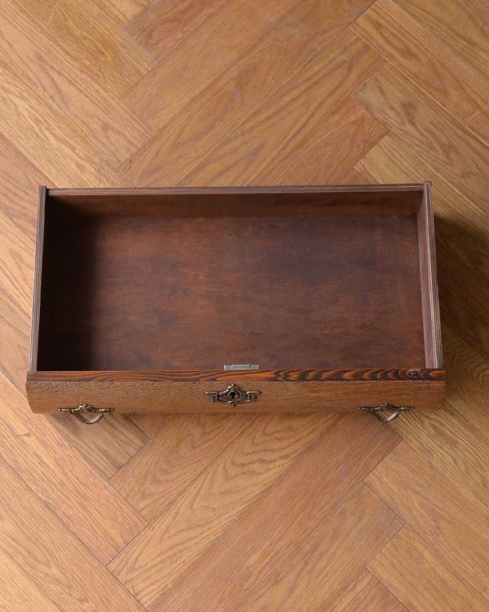 アンティークのチェスト アンティーク家具 南フランススタイルのアンティーク家具、大活躍してくれる珍しいチェスト&シェルフ(コモード)。キレイに修復したので、何を入れてもOKです。(j-2248-f)