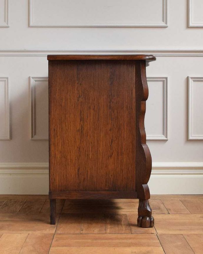 アンティークのチェスト　アンティーク家具　フランスの優雅なアンティーク家具、キレイなオーク材の３段チェスト。横から見てもステキ横から見るとこんな感じ。(j-2253-f)