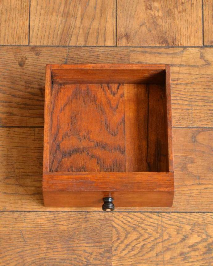 ビューロー　アンティーク家具　イギリスで見つけた便利なアンティーク家具、本棚とデスクが一つになったサイドバイサイド 。もちろん引き出しの中もキレイに仕上げました引き出しの中は特にこだわって修復している場所。(j-2263-f)