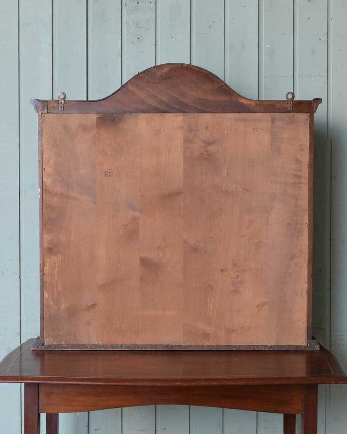 ウォールキャビネット　アンティーク家具　フランスの小さなアンティーク家具、ガラス扉のウォールキャビネット（ビーチウッド）。後ろ姿も見て下さい。(j-2267-f)