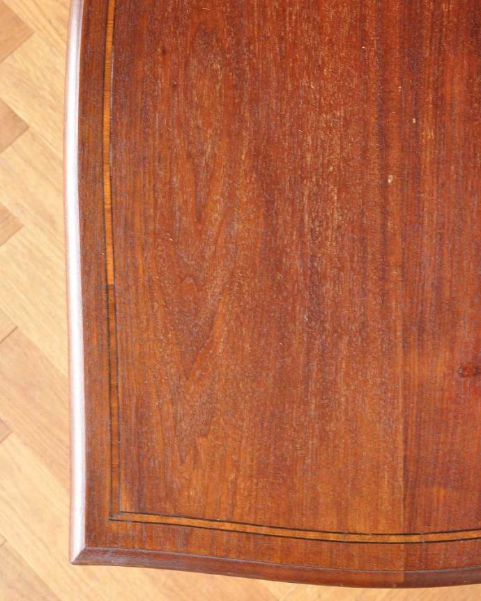 オケージョナルテーブルの天板