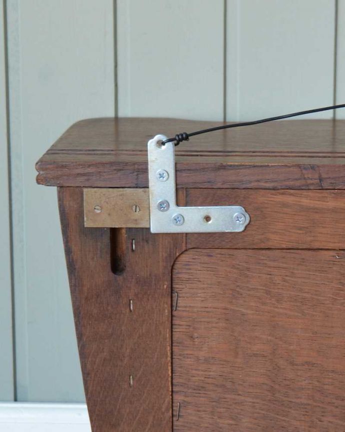 ウォールシェルフ・ウォールハンガー　アンティーク家具　プロヴァンス香るフランスのアンティークウォールシェルフ（フック付き）。カンタンに取り付け出来ます。(j-2364-f)