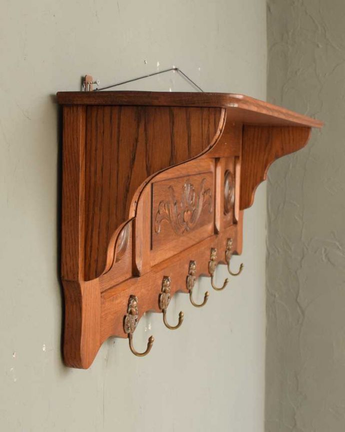 ウォールシェルフ・ウォールハンガー　アンティーク家具　フランスで見つけたエレガントなアンティークウォールハンガー（壁付けシェルフ） 。横から見ても可愛いデザインですもちろん横顔だってフランスらしく可愛いデザイン。(j-2389-f)