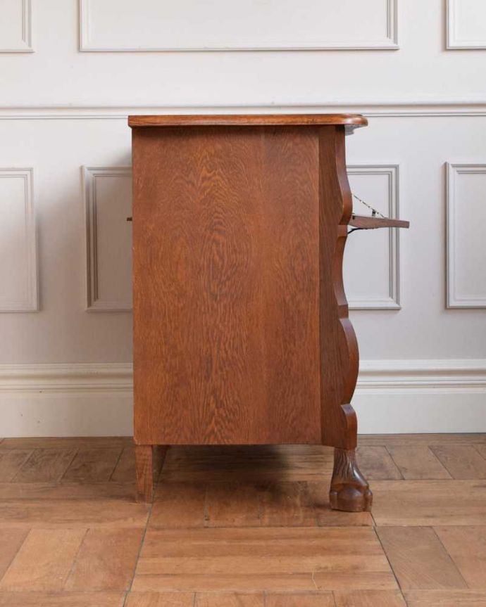 アンティークのチェスト　アンティーク家具　南仏スタイルのアンティークのチェスト、引き出しと扉が両方付いた珍しい家具。横から見てもステキ横から見るとこんな感じ。(j-2393-f)