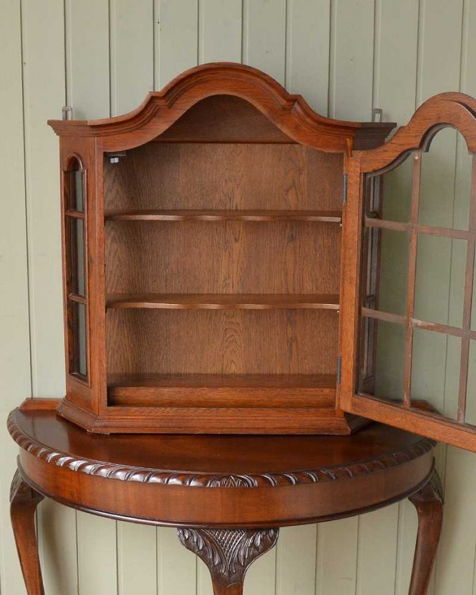 ウォールキャビネット　アンティーク家具　フランスから到着したアンティークウォールキャビネット。扉を開けてみると、こんな感じです小さいからと言って、修復に妥協はしません！アンティークの風合いだけ残してキレイに修復してあります。(j-2424-f)