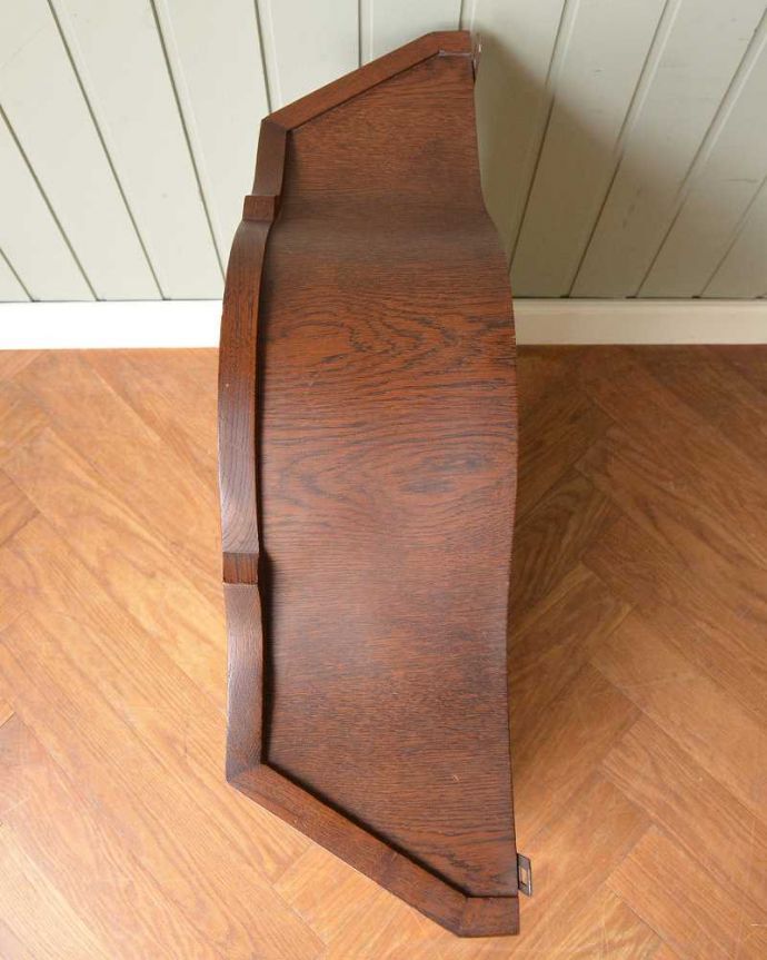 ウォールキャビネット　アンティーク家具　フランスから到着したアンティークウォールキャビネット。上から見ると･･･キャビネットの形はこんな感じです。(j-2424-f)