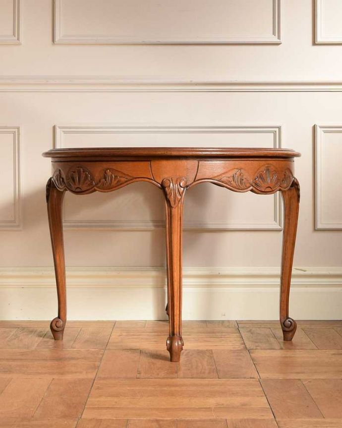 アンティークのテーブル アンティーク家具 編み目が美しいフランスで見つけたアンティークコーヒーテーブル (ガラス天板)。横から見てもステキ真横から見るとこんな感じに見えます。(j-2436-f)