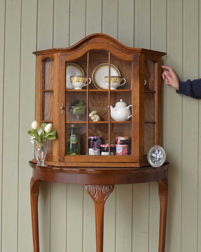 ウォールキャビネット　アンティーク家具　フランスから到着したアンティークウォールキャビネット。パリのアパルトマン気分で使える小さなフランスの家具やっぱり一番の魅力はフランスらしいデザイン。(j-2444-f)