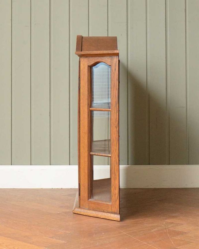 ウォールキャビネット　アンティーク家具　フランスから到着したアンティークウォールキャビネット。横顔だっても美しい正面だけじゃなく横もキレイに修復してあります。(j-2444-f)