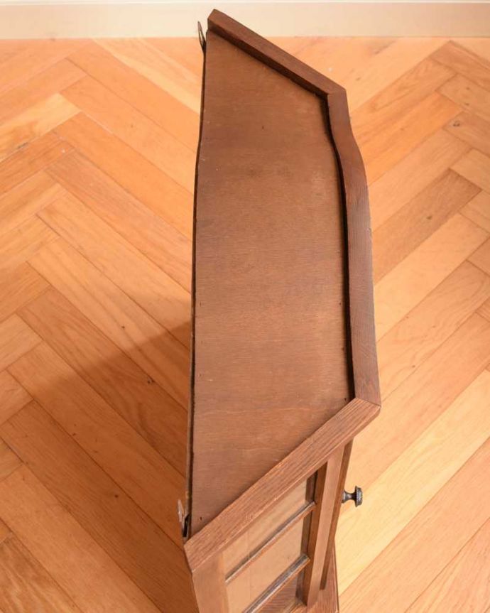 ウォールキャビネット　アンティーク家具　フランスから到着した優雅なアンティークウォールキャビネット。上から見ると･･･キャビネットの形はこんな感じです。(j-2445-f)