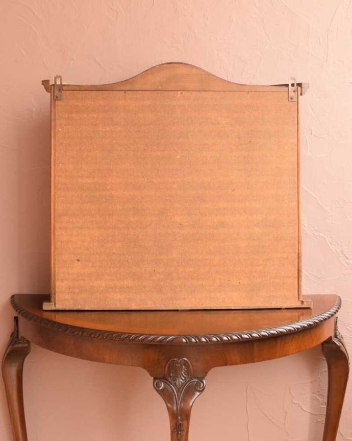 ウォールキャビネット　アンティーク家具　フランスから到着した優雅なアンティークウォールキャビネット。後ろ姿も見て下さい。(j-2445-f)