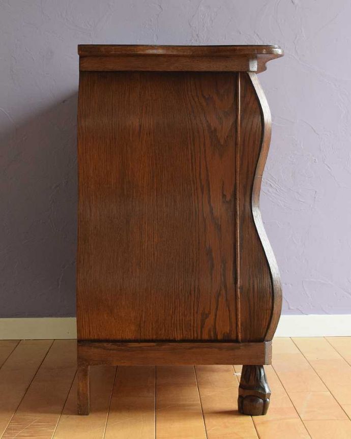 アンティークのチェスト アンティーク家具 南フランスの優雅なアンティーク家具、ワイドタイプのチェスト(コモード)。横から見てもステキ横から見るとこんな感じ。(j-2456-f)