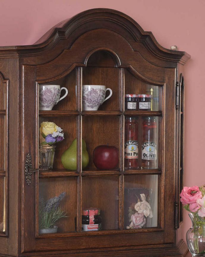 ウォールキャビネット アンティーク家具 落ち着いた色のフランスで見つけたアンティークウォールキャビネット。小さくてもフランスらしさたっぷり壁につけることもできるので実用的に使えちゃう!フランスらしく壁からお部屋の中をオシャレに彩ってくれます。(j-2488-f)