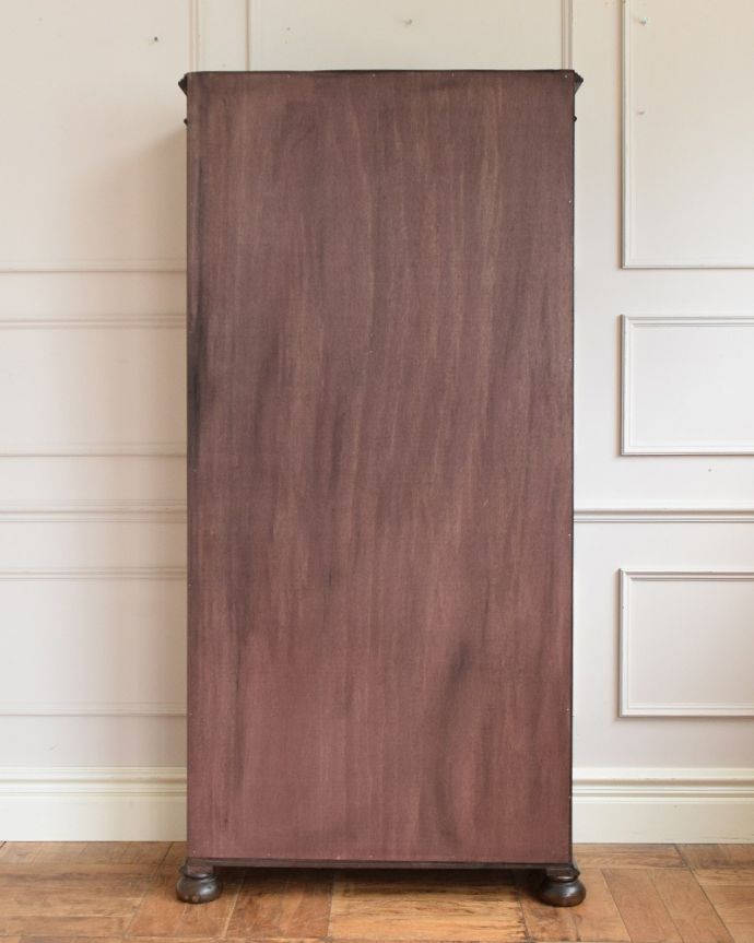 アンティークのキャビネット　アンティーク家具　美しいガラス扉のアンティーク家具、飾り棚にもなるアンティークブックケース （キャビネット）。後ろ姿もキレイです。(j-2499-f)