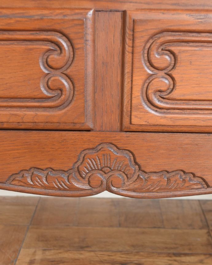 サイドボードの装飾