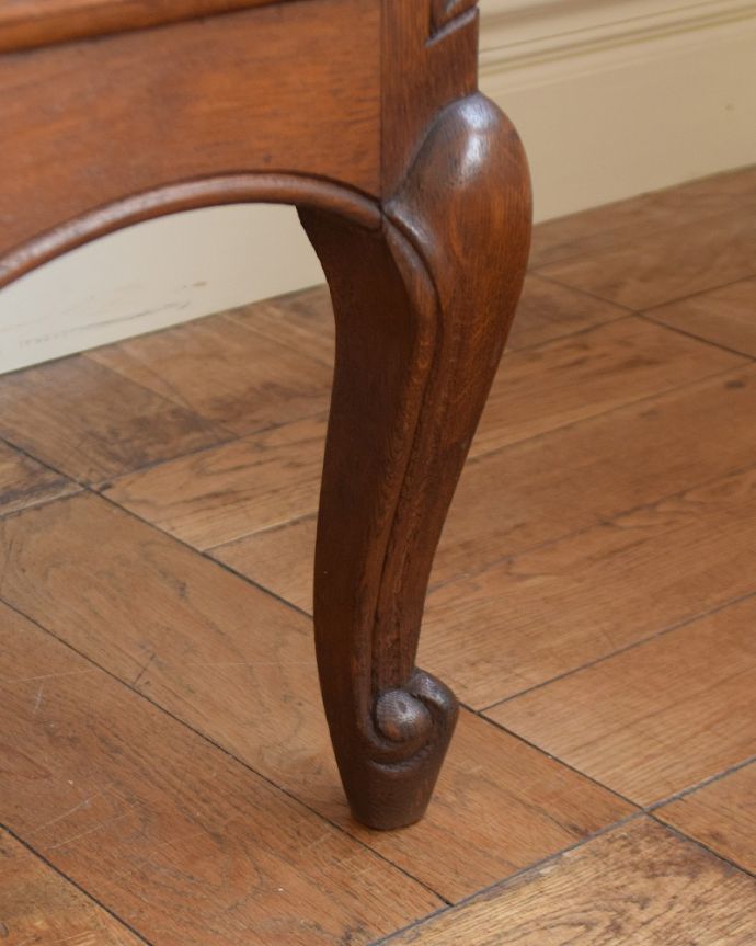 アンティーク家具の脚