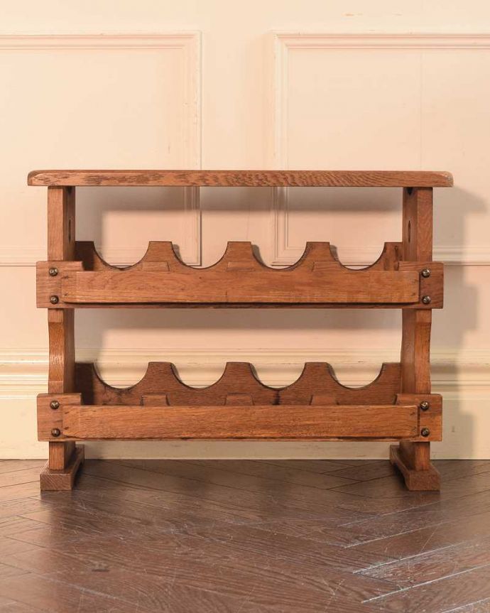 めずらしい家具　アンティーク家具　サイドテーブルにもなるフランスアンティーク木製ワインラック（8本用）。後ろ姿も見て下さい。(j-2507-f)