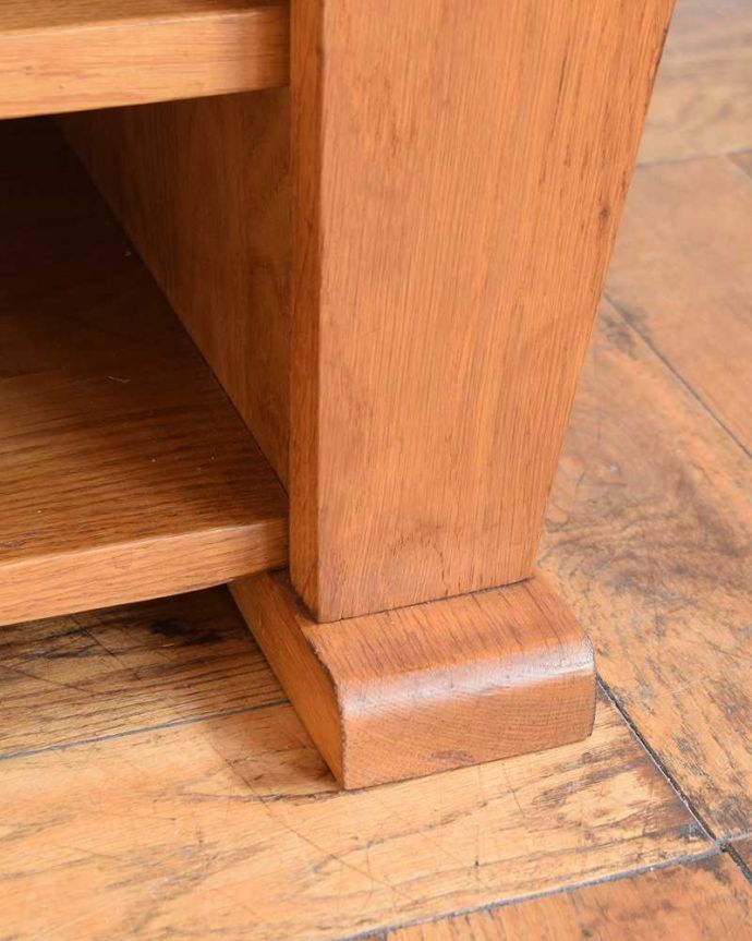 マガジンラックの脚