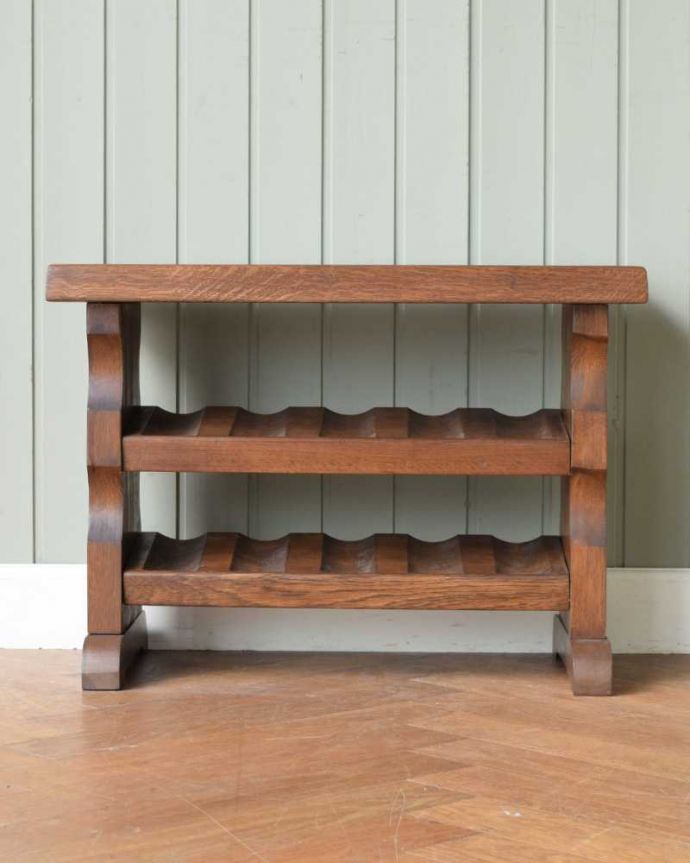 めずらしい家具 アンティーク家具 サイドテーブルにもなるフランスアンティーク木製ワインラック(10本用) 。後ろ姿も見て下さい。(j-2526-f)