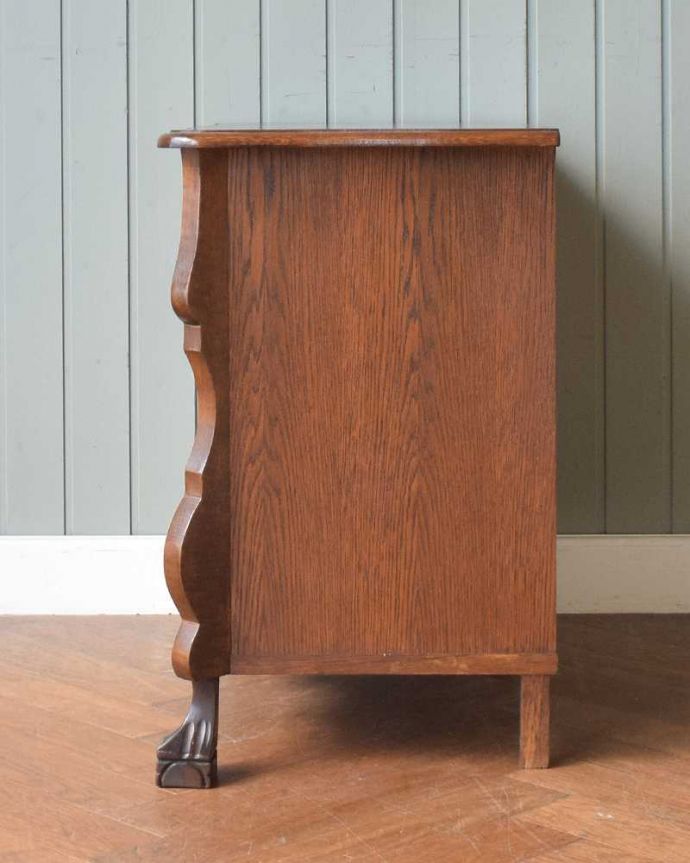 アンティークのチェスト アンティーク家具 フランスの優雅なアンティークのチェスト、置きやすい小ぶりなドロワー(コモード)。横から見てもステキ横から見るとこんな感じ。(j-2568-f)