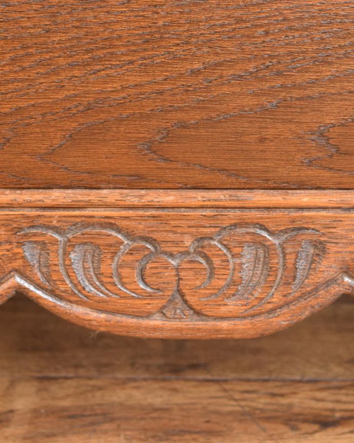 コモードの装飾