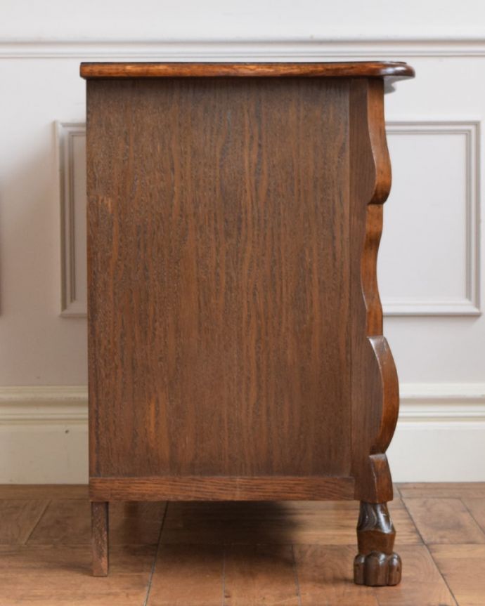 アンティークチェストの側面