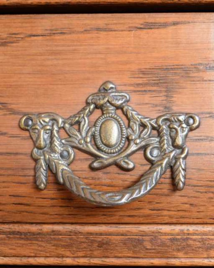 アンティークチェストの取っ手