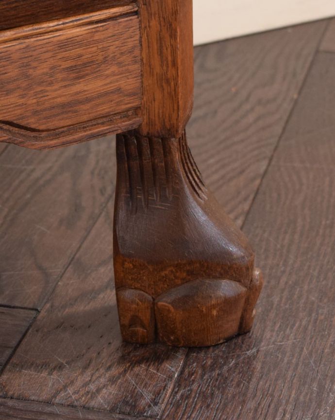 アンティークチェストの脚