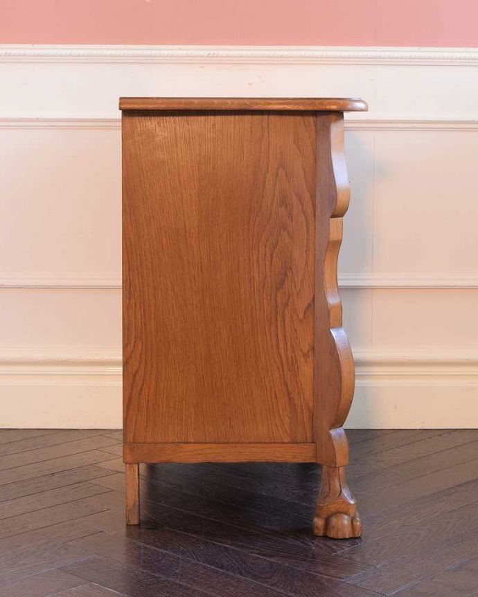 アンティークのチェスト　アンティーク家具　南フランスの雰囲気漂うアンティーク家具、気軽に使えるチェスト（コモード）。横から見てもステキ横から見るとこんな感じ。(j-2582-f)